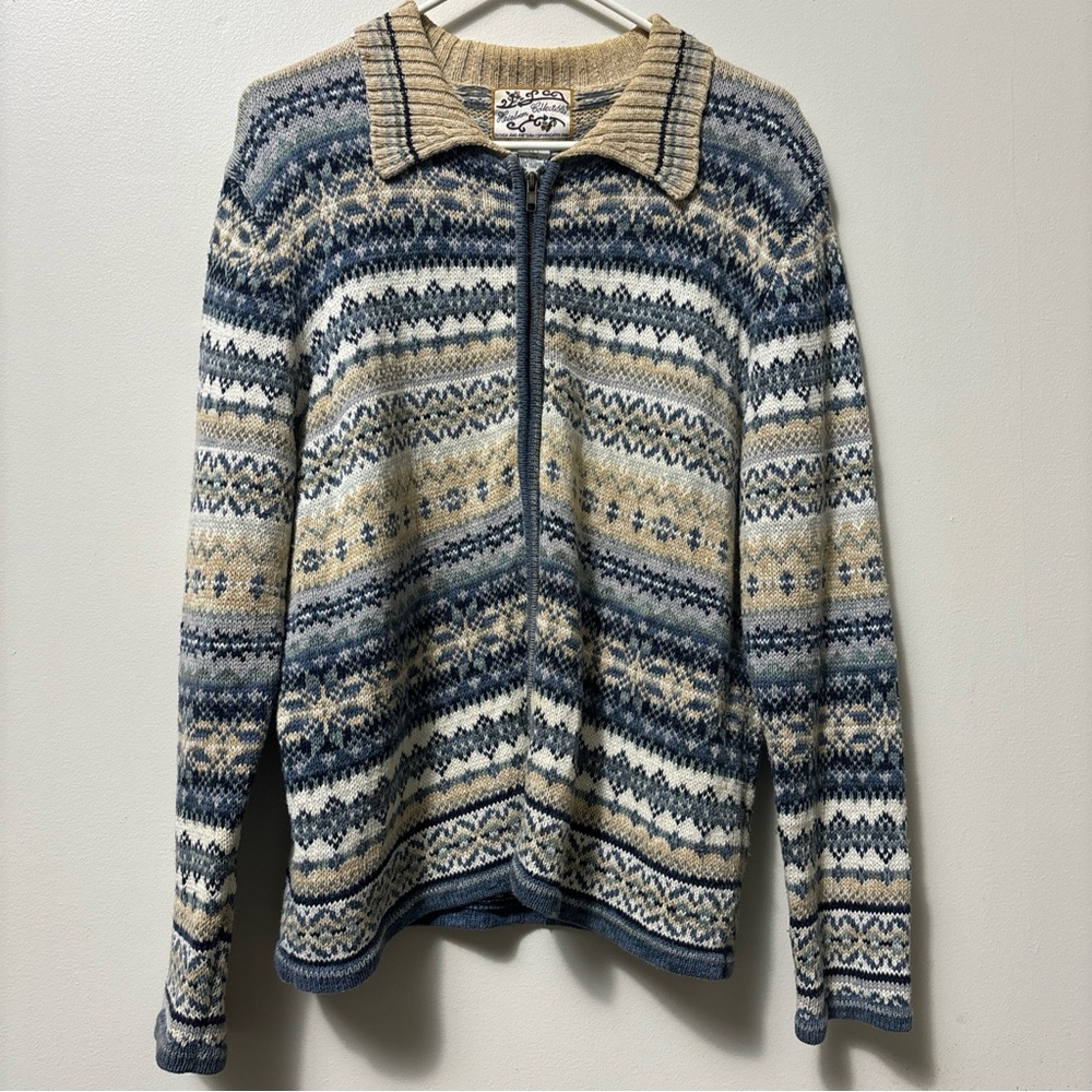 Heirloom Collectibles Grandma Core Zipped Blue and Beige Patterned Sweater